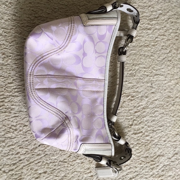 *Authentic* Coach Lavender bag & coin purse - Picture 4 of 6